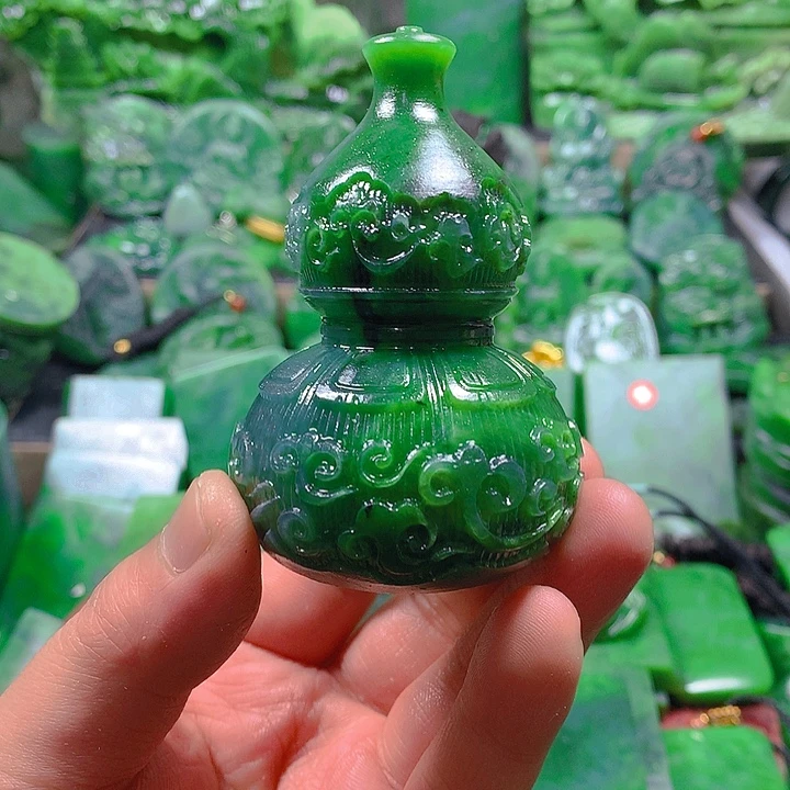 碧***天和田玉（碧玉）未镶嵌珠宝半成品