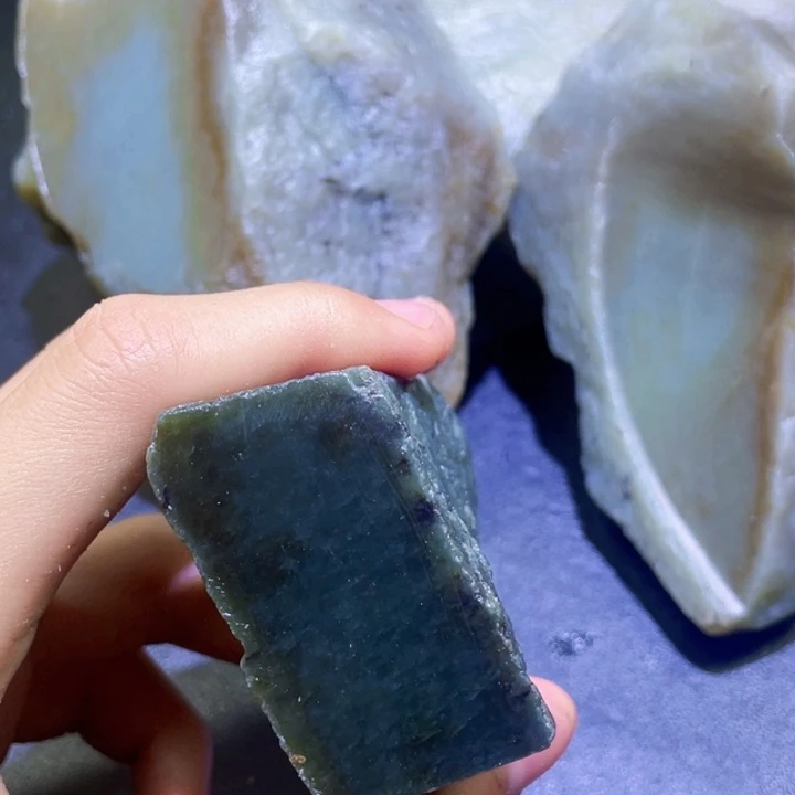 和田玉未镶嵌珠宝半成品