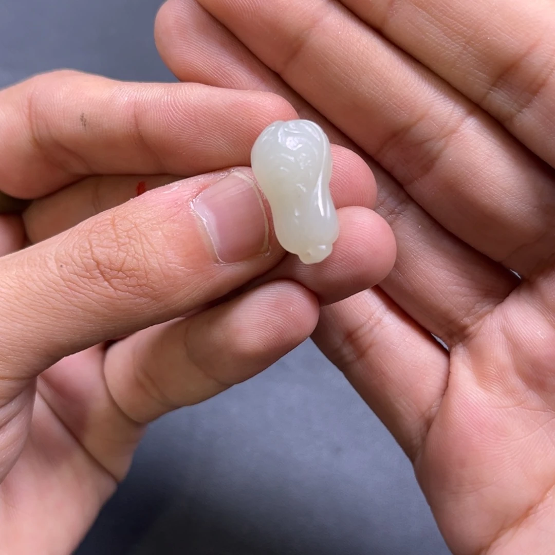 和田玉颈饰未镶嵌多样性钢板料手工白菜