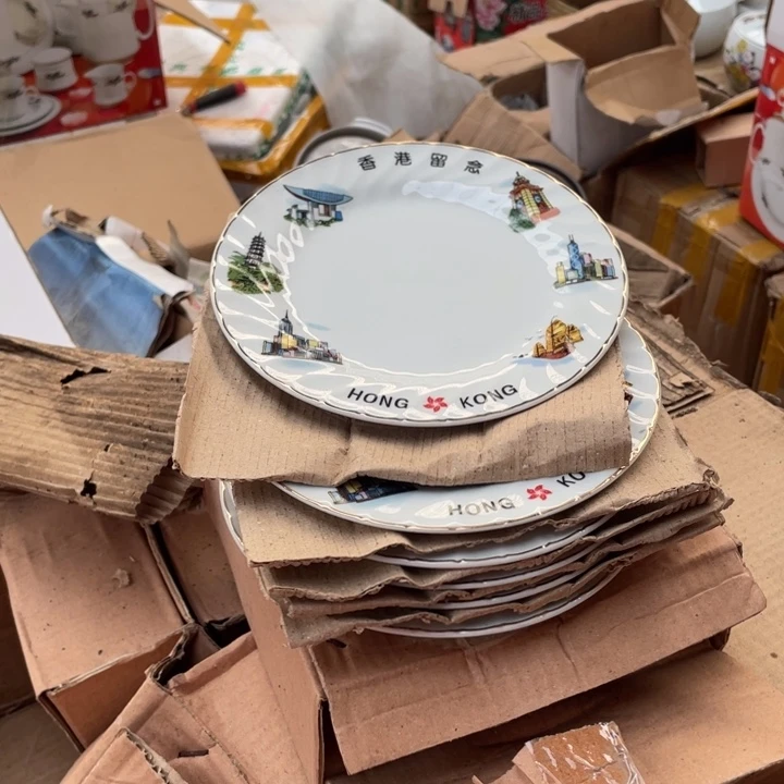 其他盘子碗砂锅都有6个