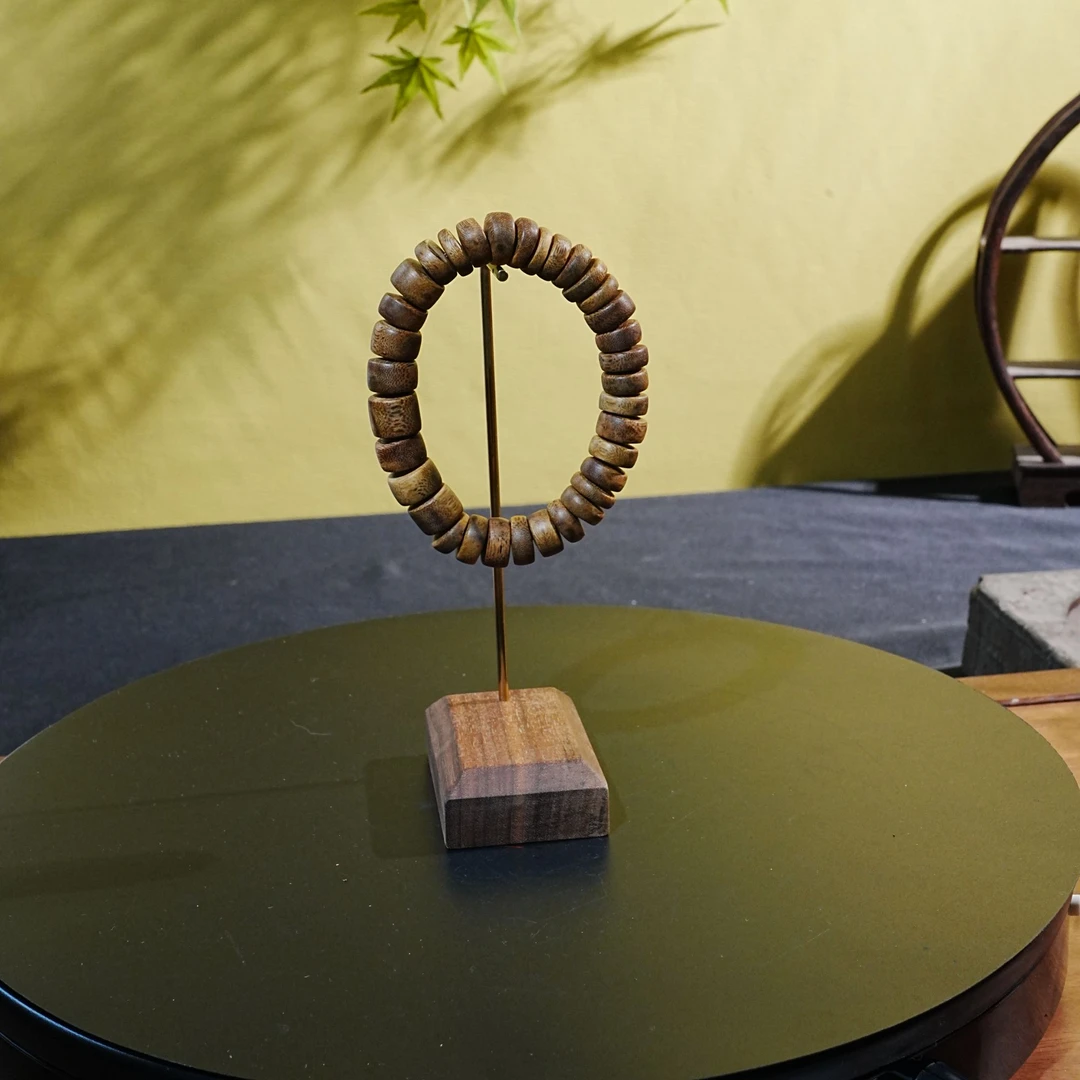 柬埔寨黄油软丝老料沉香算盘珠手串 / 22.35g 250911010  B