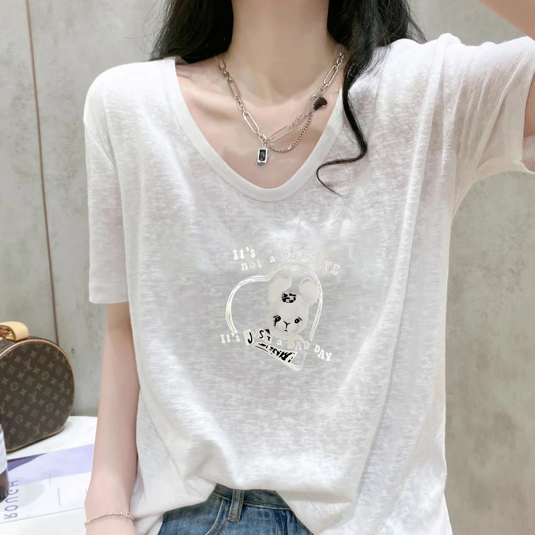 2025夏季新款V领短袖T恤显瘦防晒学院风抗起球宽松半袖打底衫吸汗