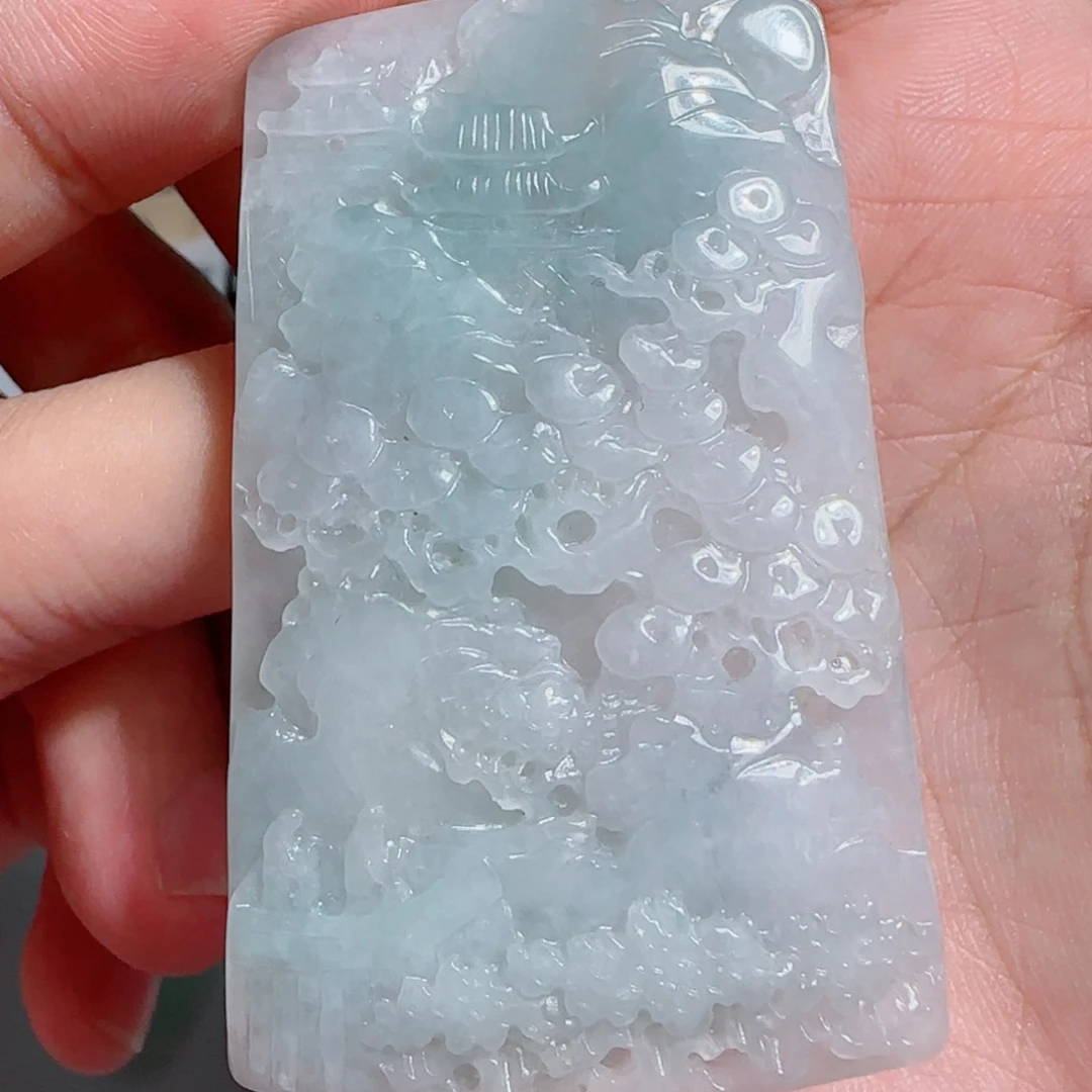 翡翠未镶嵌颈饰山水牌