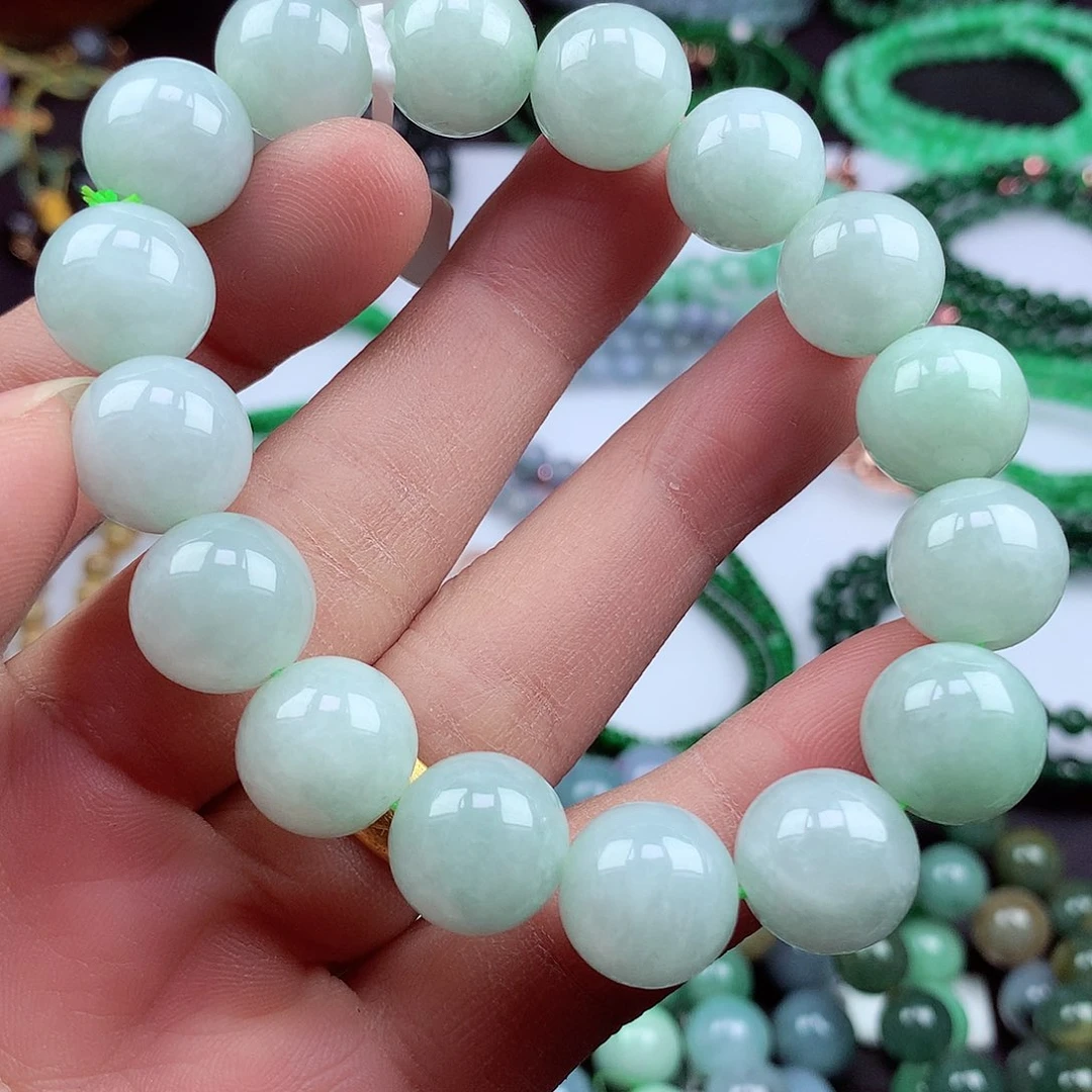 翡翠颈饰未镶嵌手串