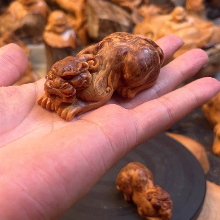 旅***者柏木太行崖柏手工雕刻
