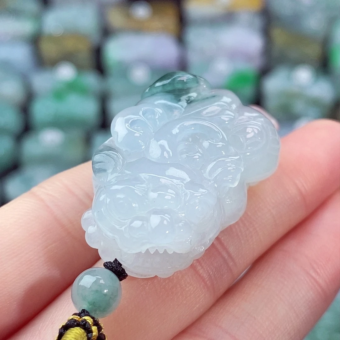 颈饰未镶嵌翡翠天然