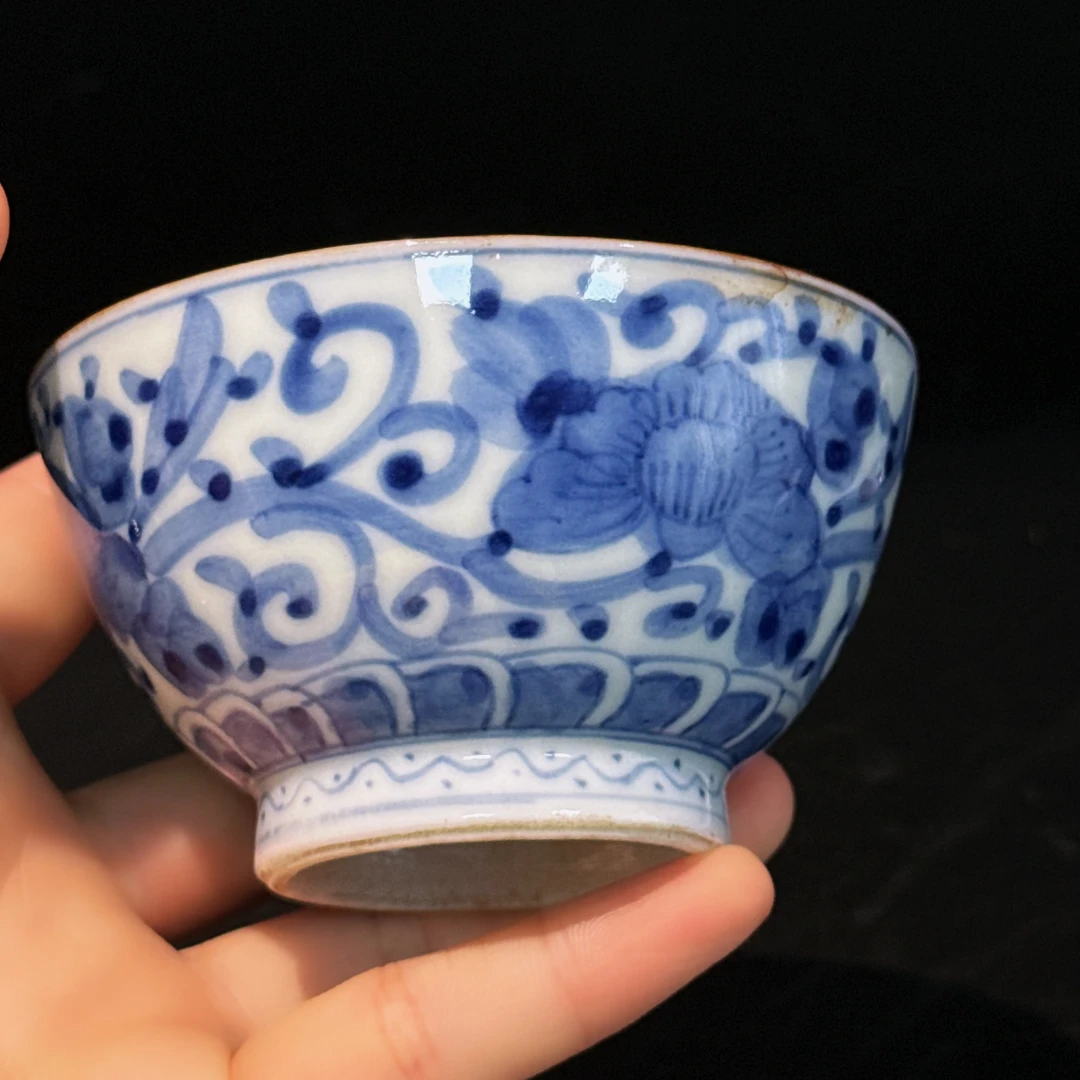 玉珍款仿康熙唐草莲花纹茶杯，酱油口