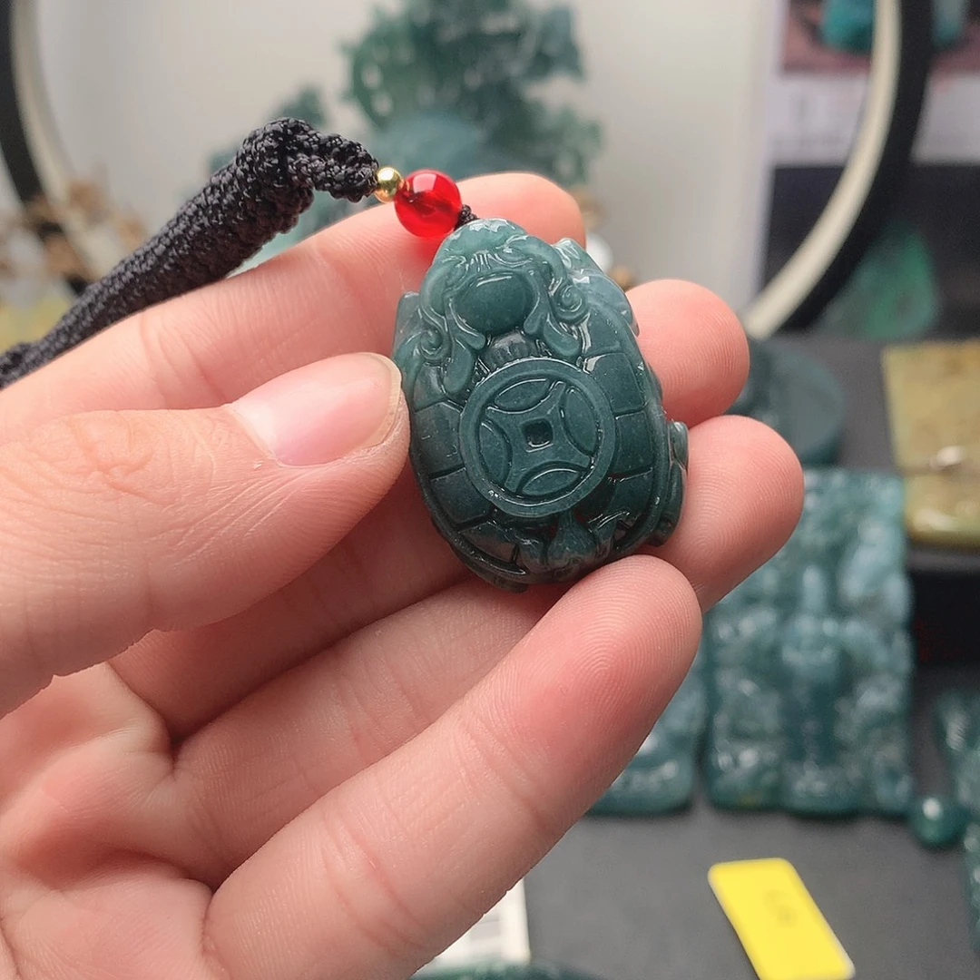 翡翠未镶嵌颈饰无