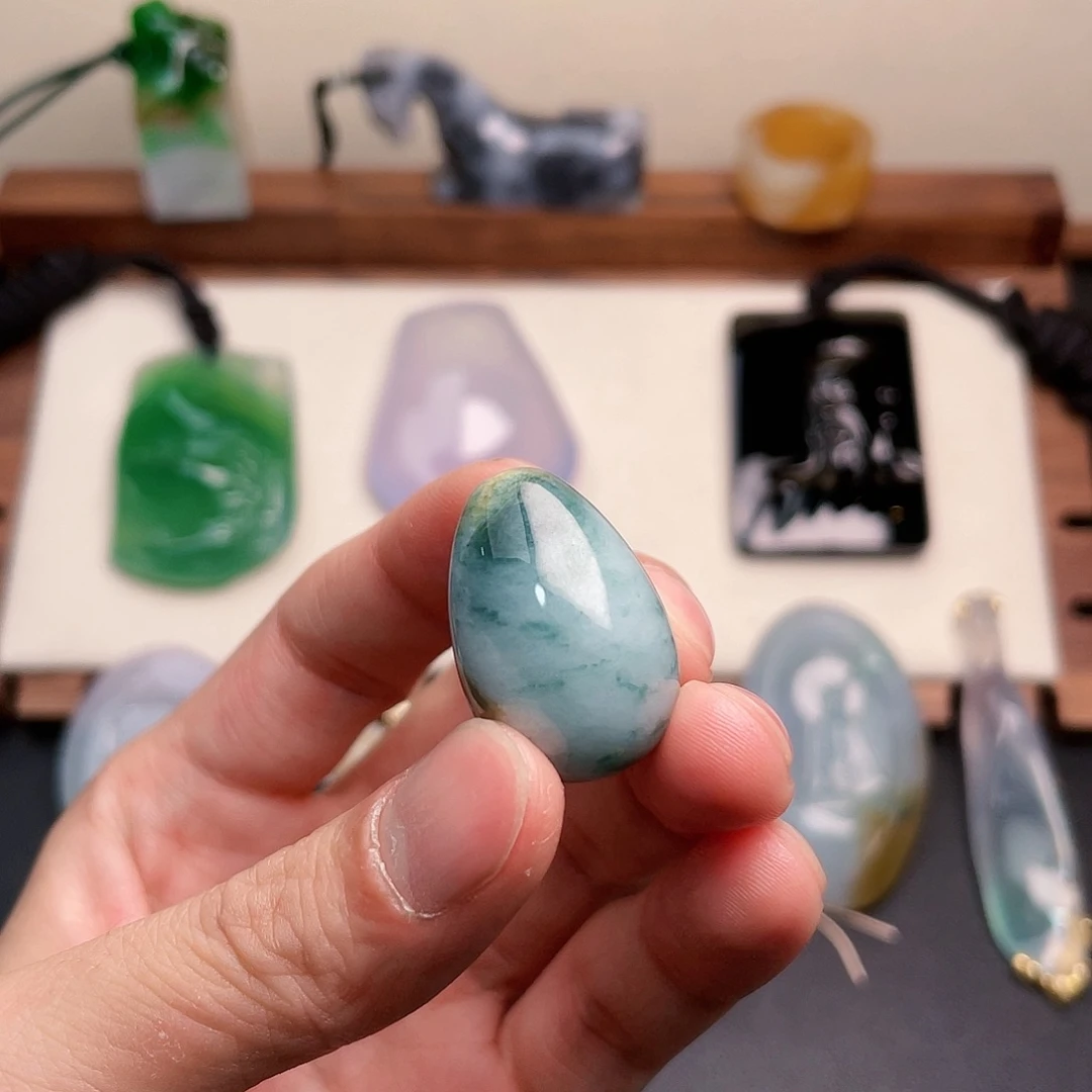 翡翠未镶嵌挂件元气蛋