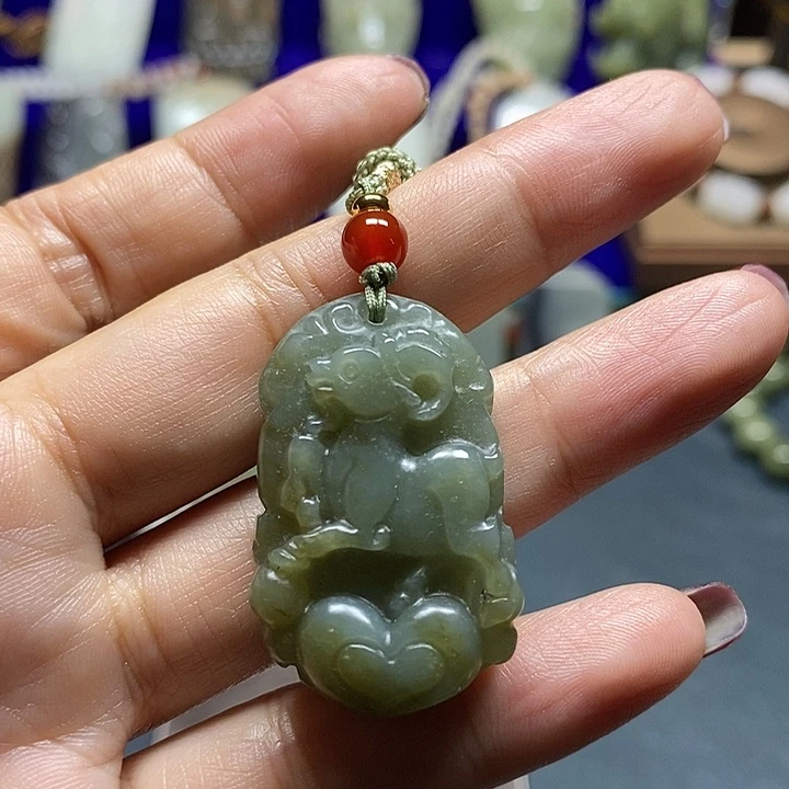 和田玉未镶嵌挂件