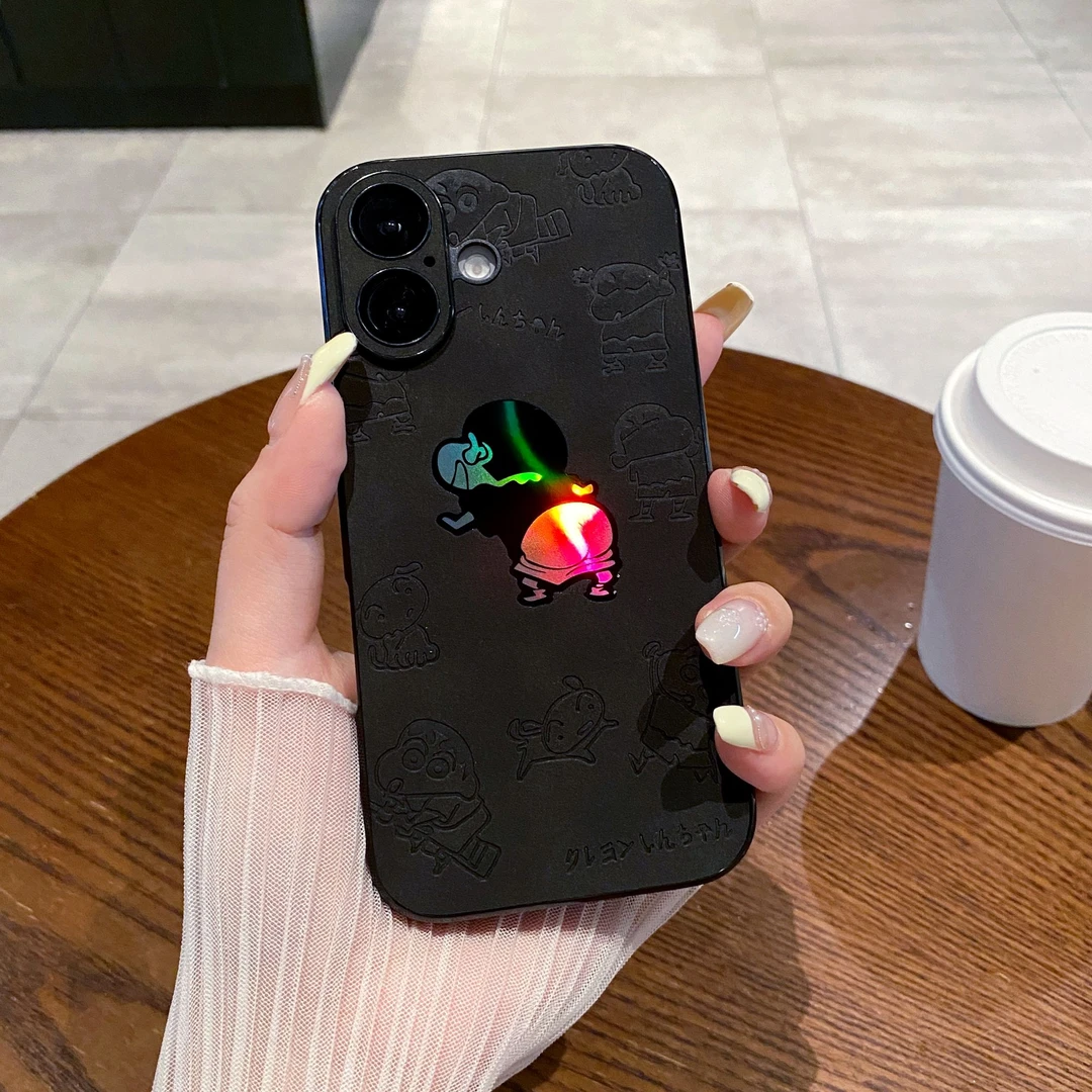 镭射蜡笔小新适用苹果12/13/14手机壳个性iPhone16promax全包15潮