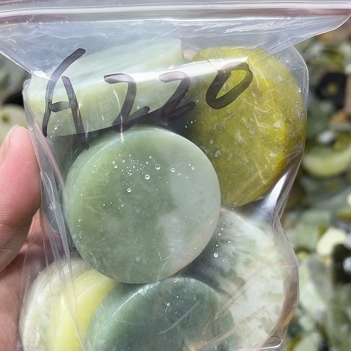 芳***铭蛇纹石玉未镶嵌鱼缸石，盆景石