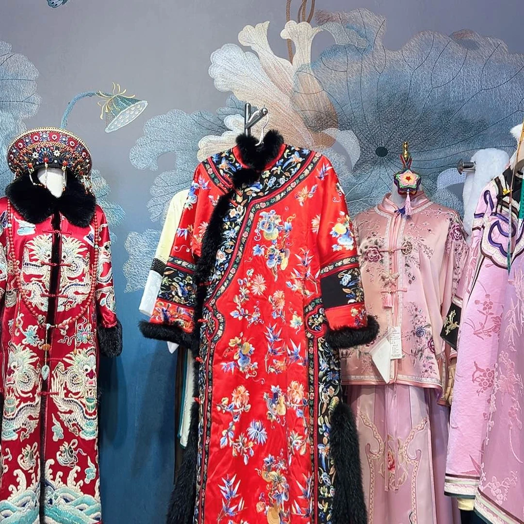 红色醋酸缎格格服长款