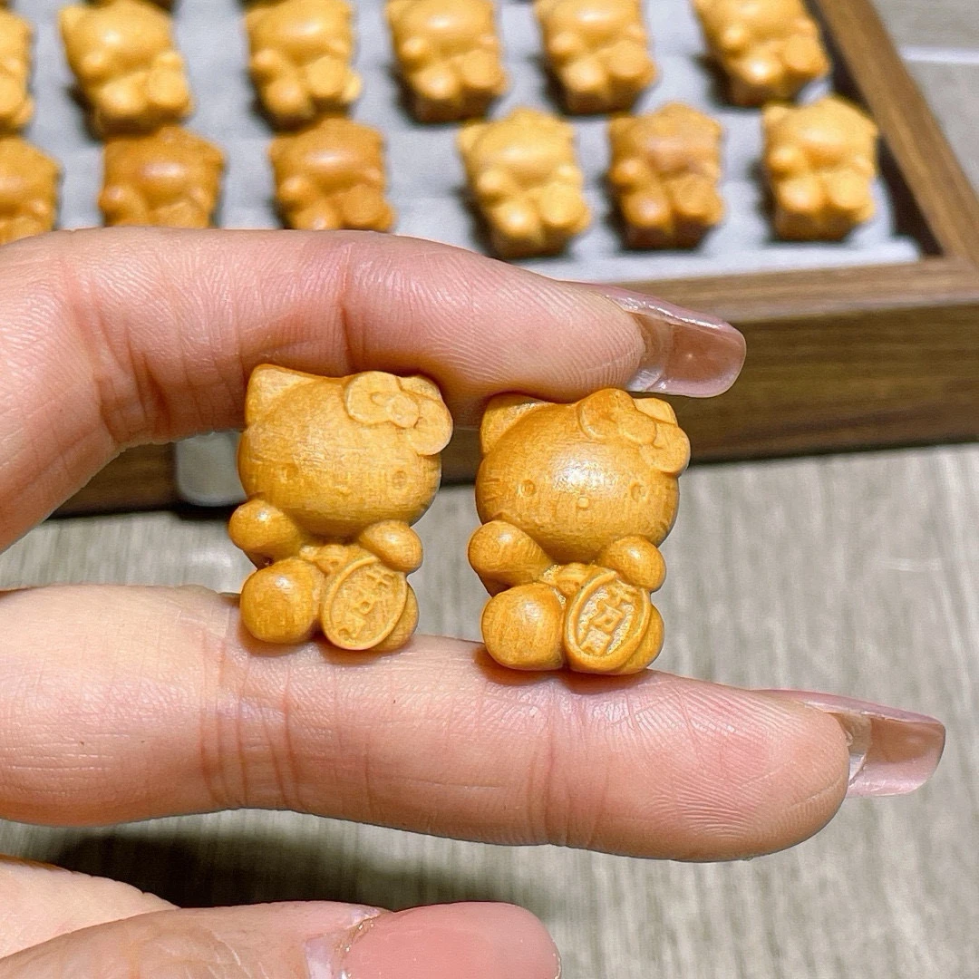 新款 檀香KT猫千万两配件 cf   10元    3个