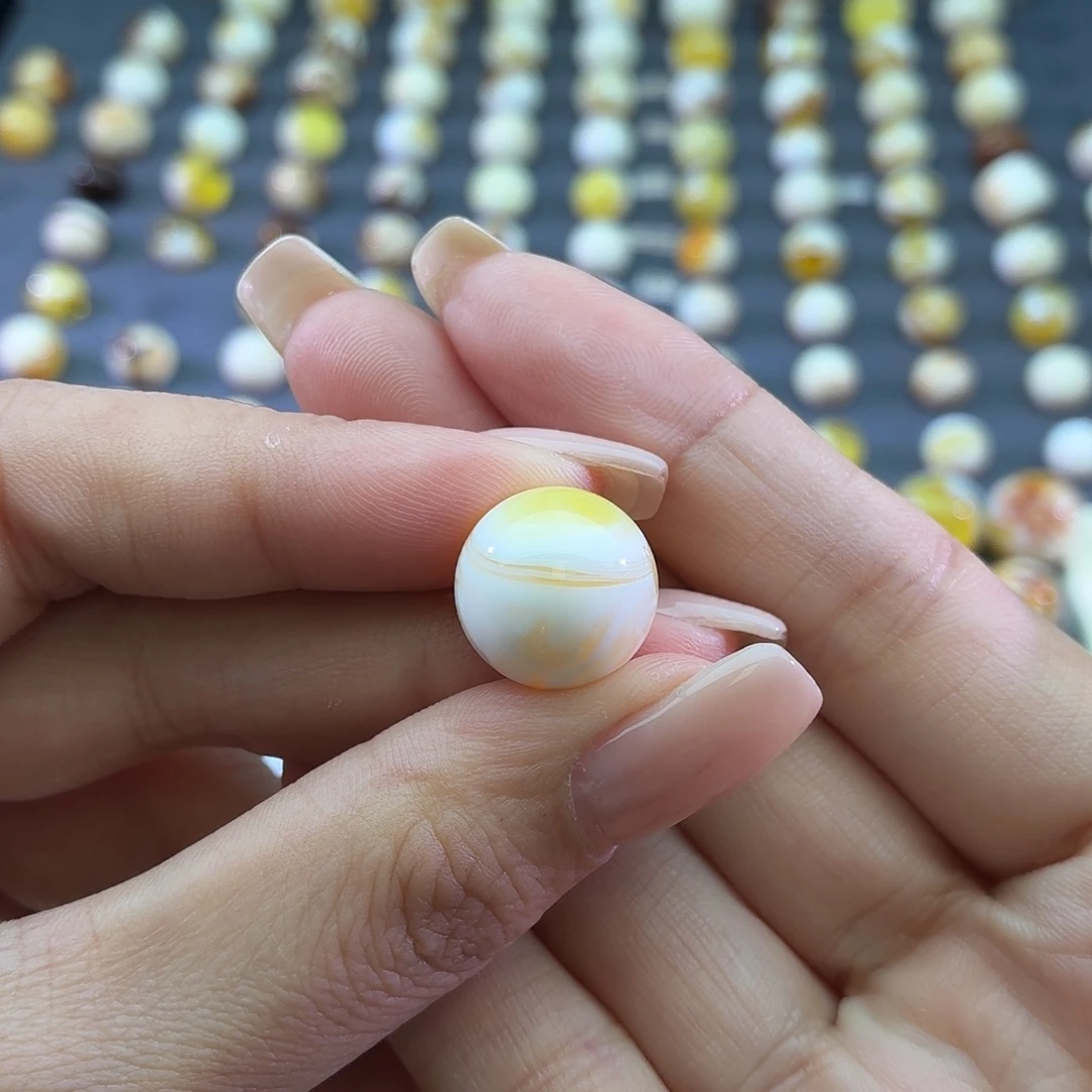 琥珀未镶嵌裸石14.8mm