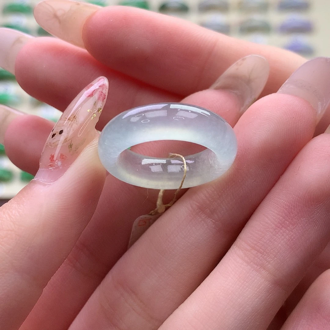 翡翠未镶嵌戒指港12