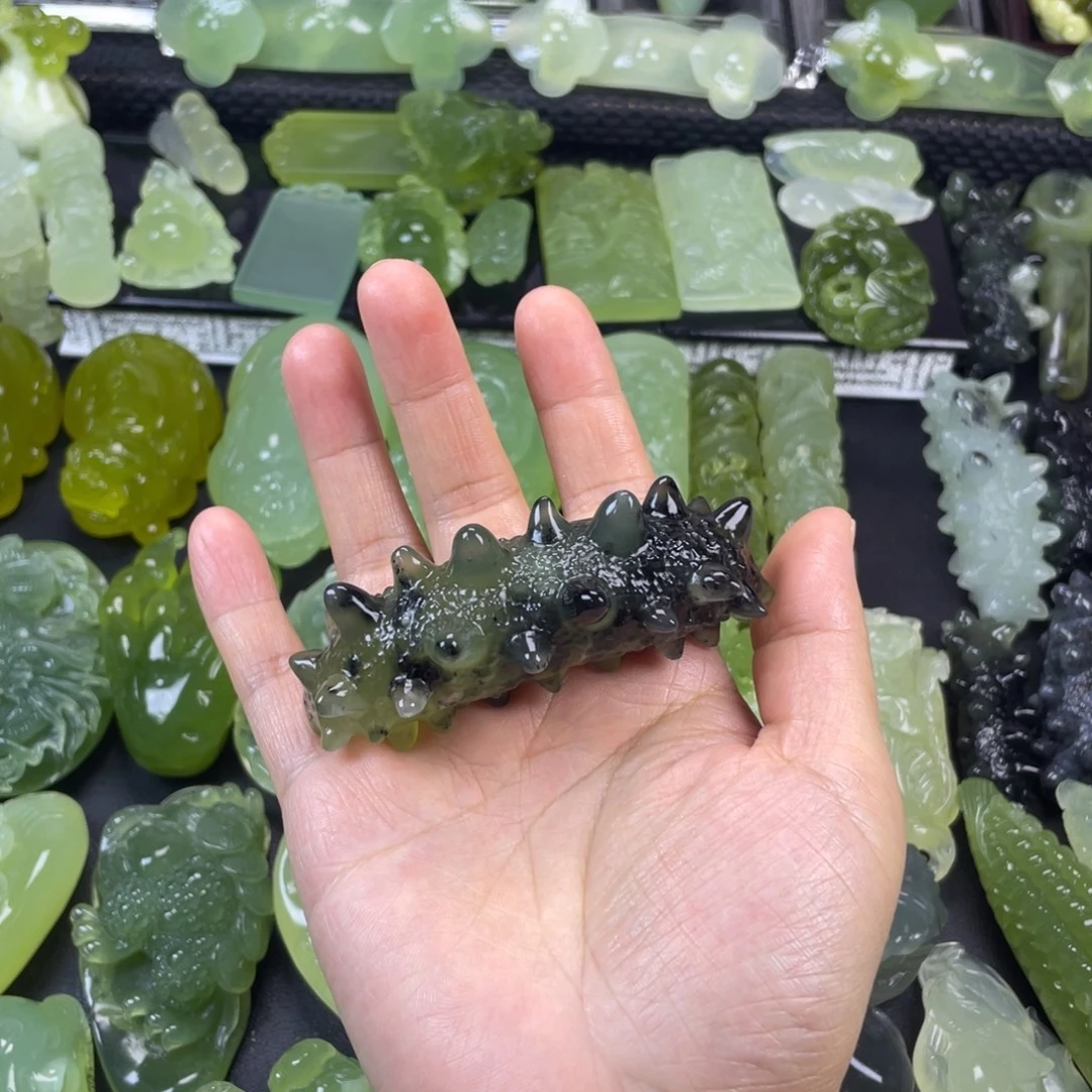 蛇纹石玉未镶嵌珠宝奇石