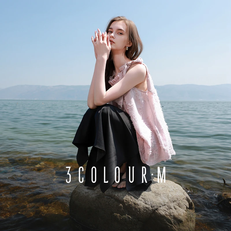 三彩2025夏季新款剪花宽松无袖衬衣挂脖式圆领套头小衫清冷度假M