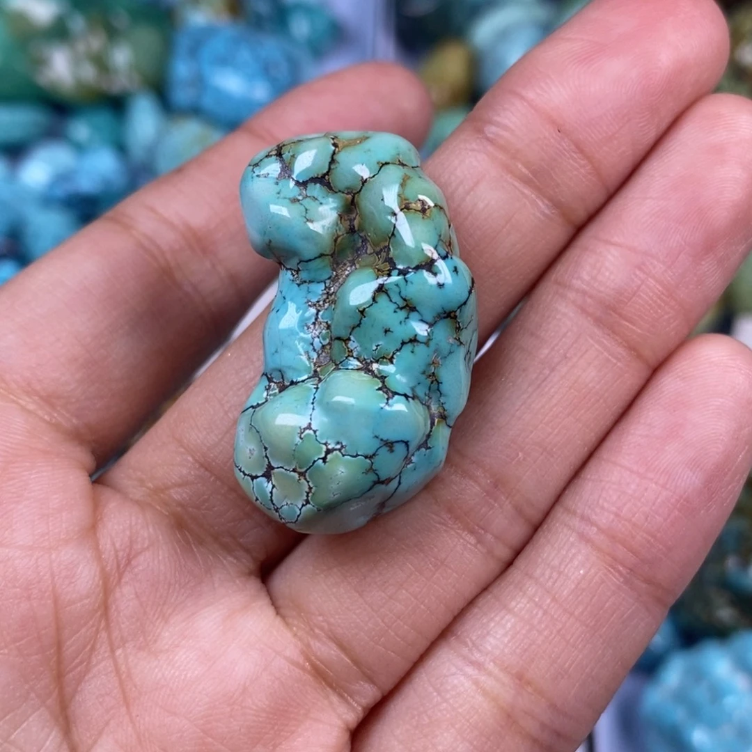 绿松石未镶嵌颈饰