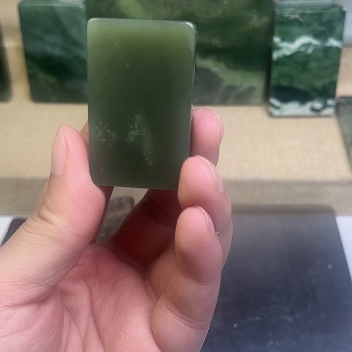 和田玉未镶嵌珠宝半成品