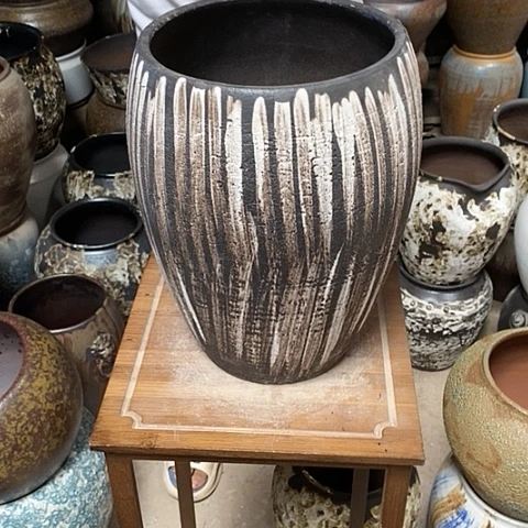 紫砂花盆口22高度33黑白