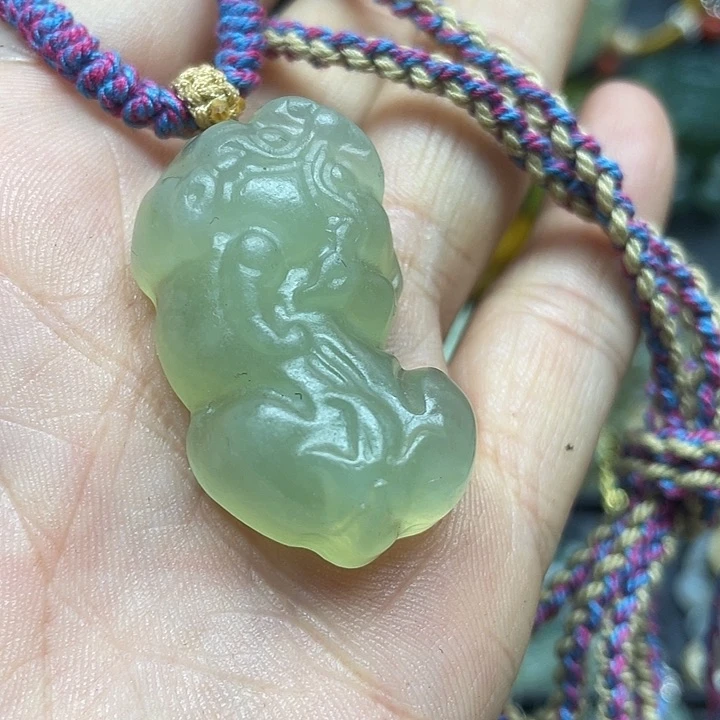 未镶嵌蛇纹石玉颈饰