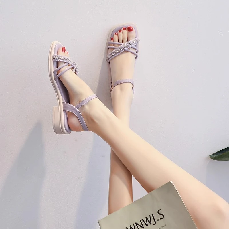 网红爆款百搭低跟凉鞋女夏季外穿2025新款仙女风配裙子平底罗马鞋