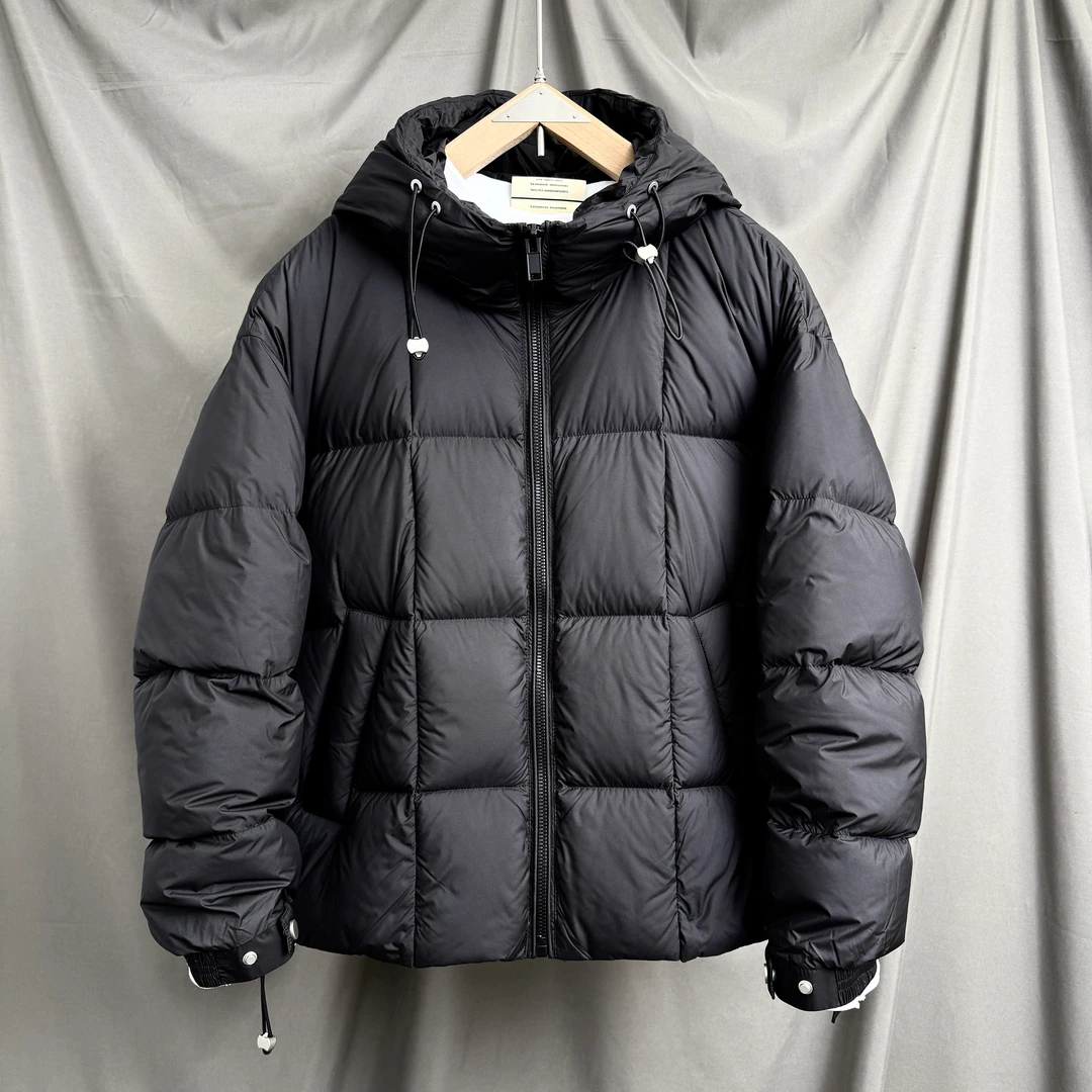 冬季男款连帽羽绒服外套立体走线金属点缀超轻面料云朵绒90白鸭绒