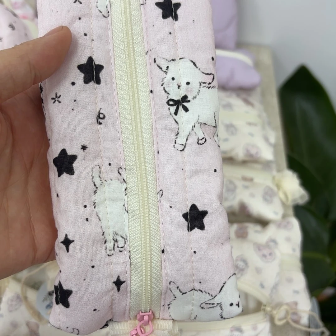 M***e非金属布艺小羊笔袋