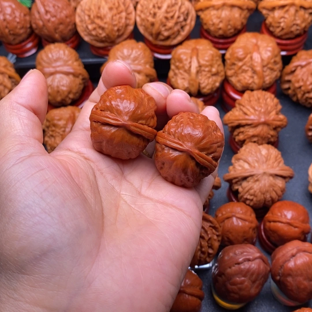 把件文玩核桃蛇皮球