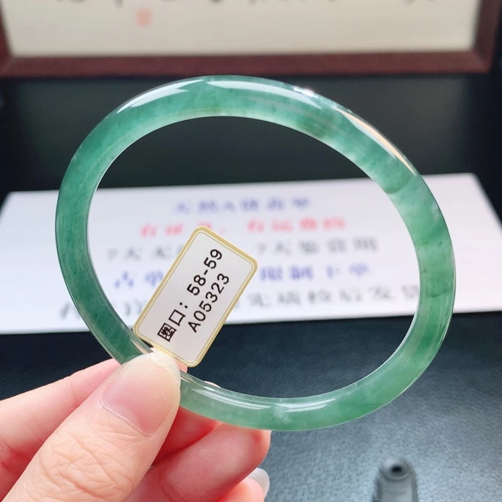 翡翠未镶嵌手镯翡翠手镯9