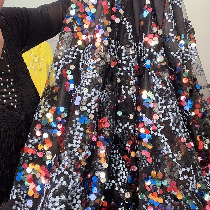 交谊舞和舞蹈表演的节目