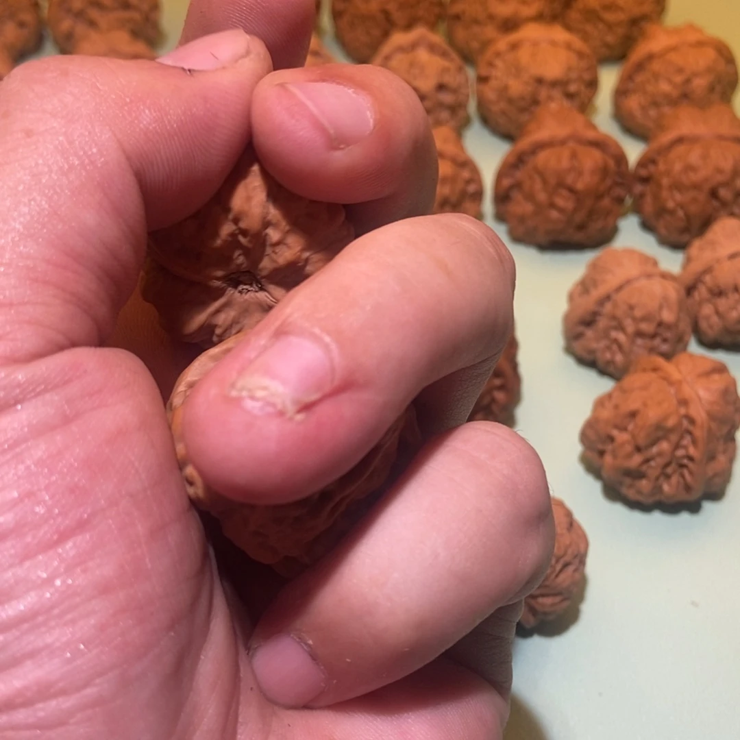 文玩核桃吊坠骑****弹蛤蟆头35一对