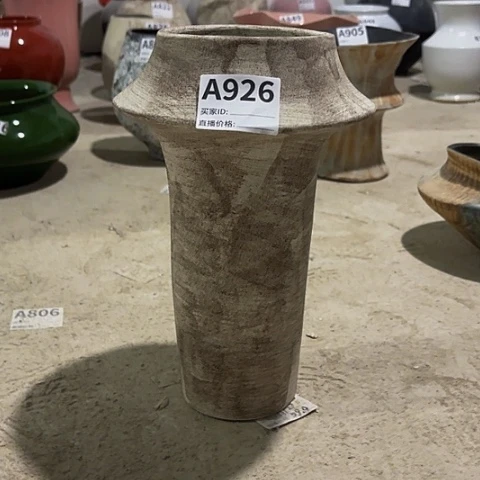 陶瓷阿*?哇塞小珑福利花瓶A926