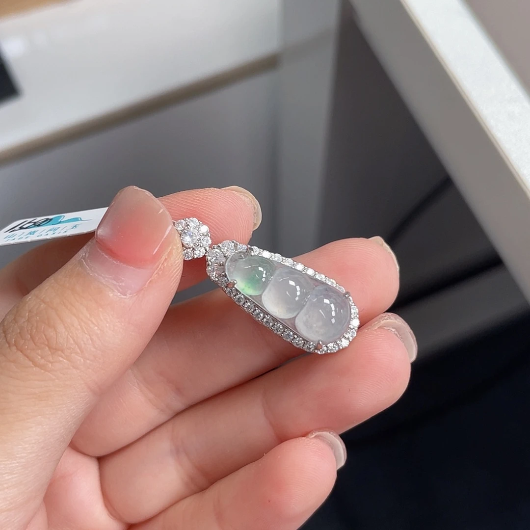 不***·翡翠银S925镶嵌颈饰