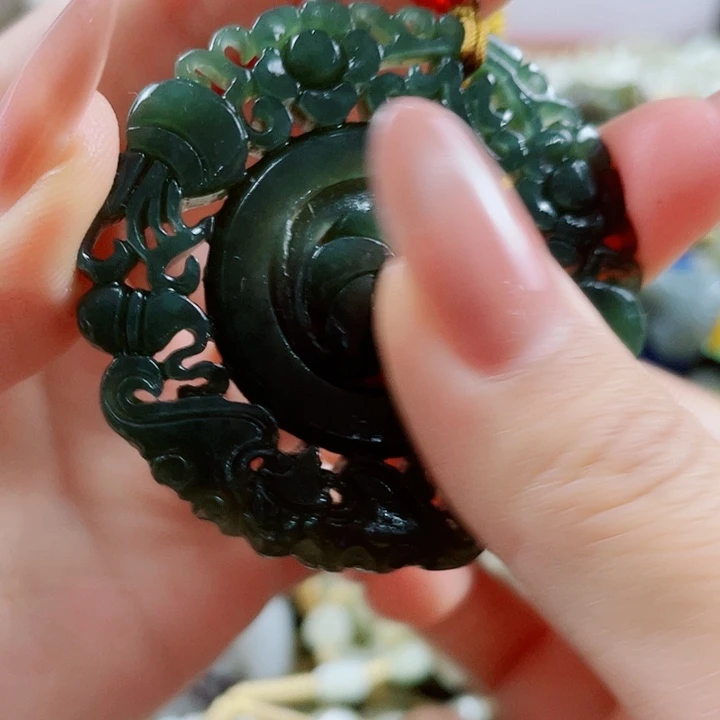颈饰未镶嵌和田玉