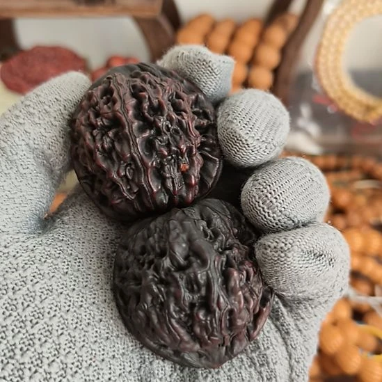 文玩核桃把件地闷莲花