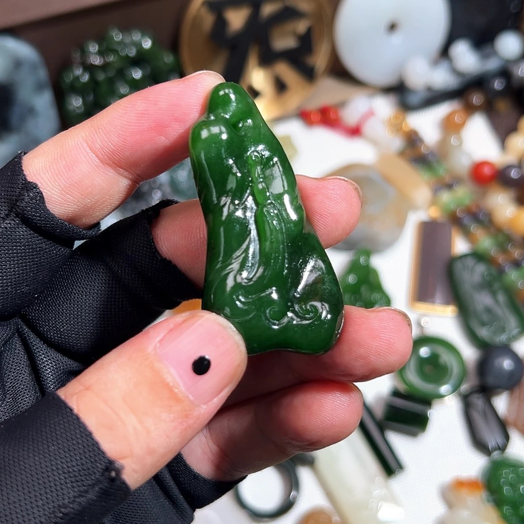 和田玉（碧玉）颈饰未镶嵌柠****萌