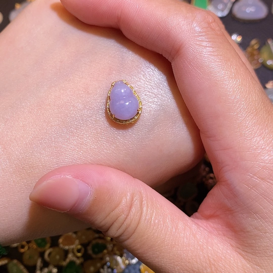 大***鬼翡翠18K金镶嵌项链