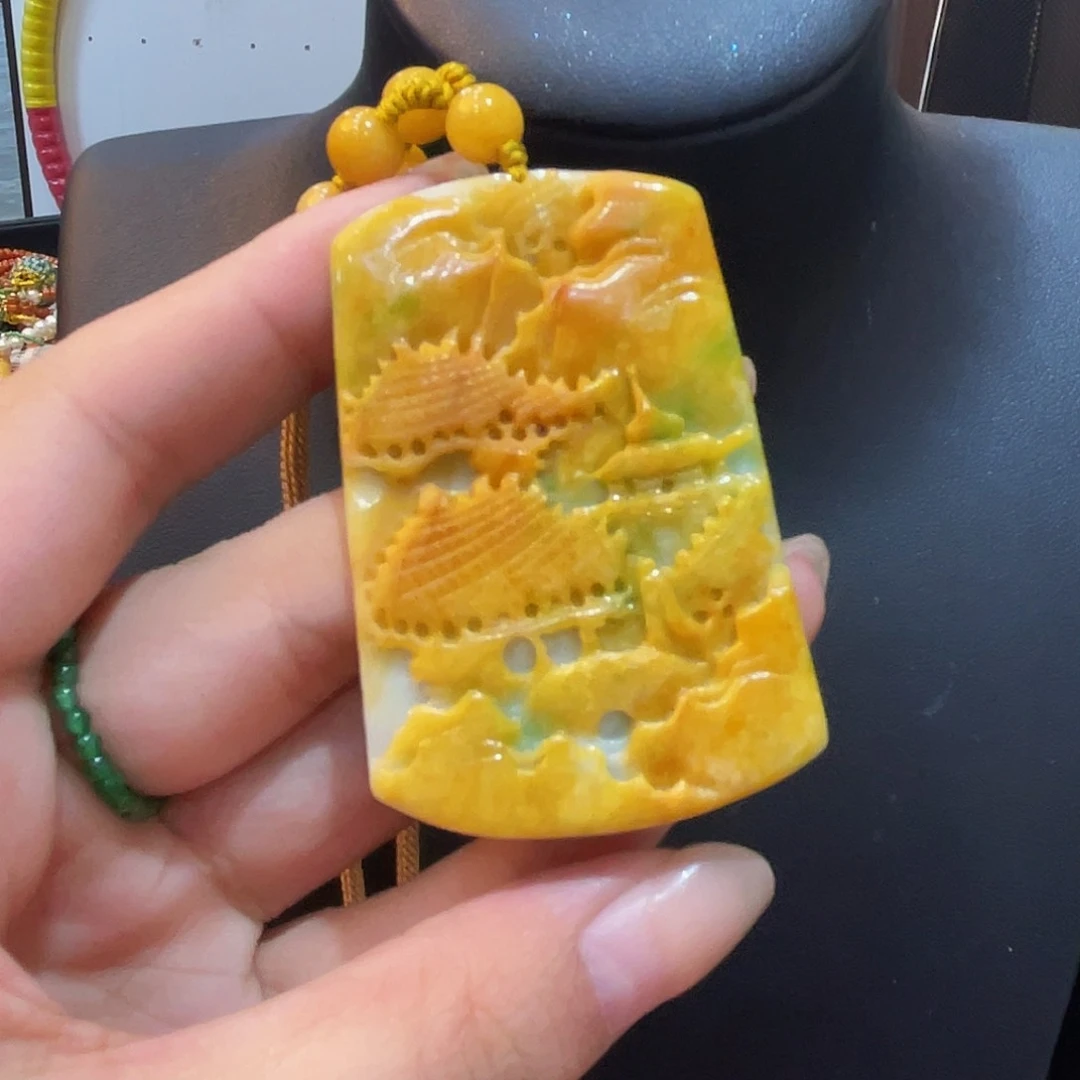 翡翠未镶嵌颈饰项链