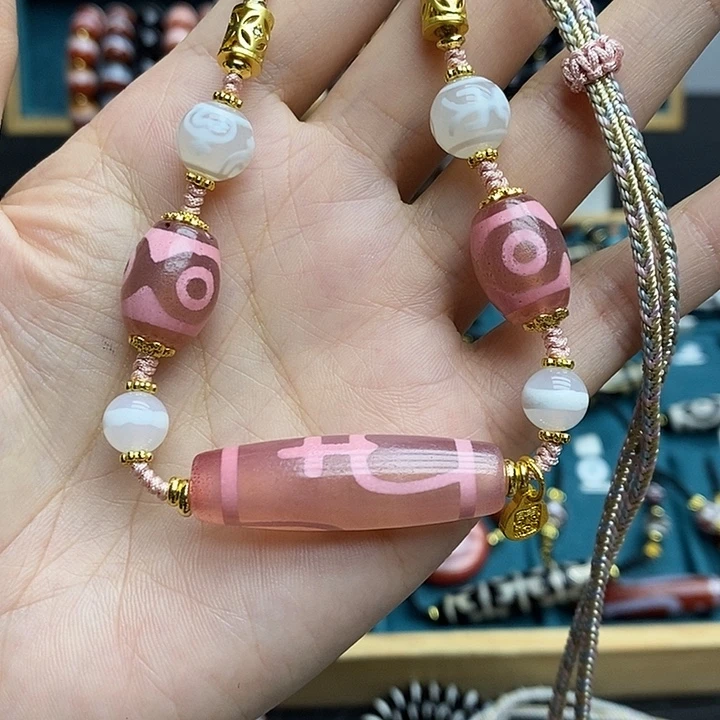 玛瑙/玉髓颈饰合金