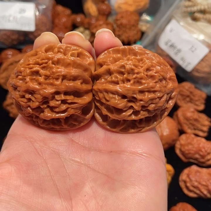 文玩核桃把件42霞云岭