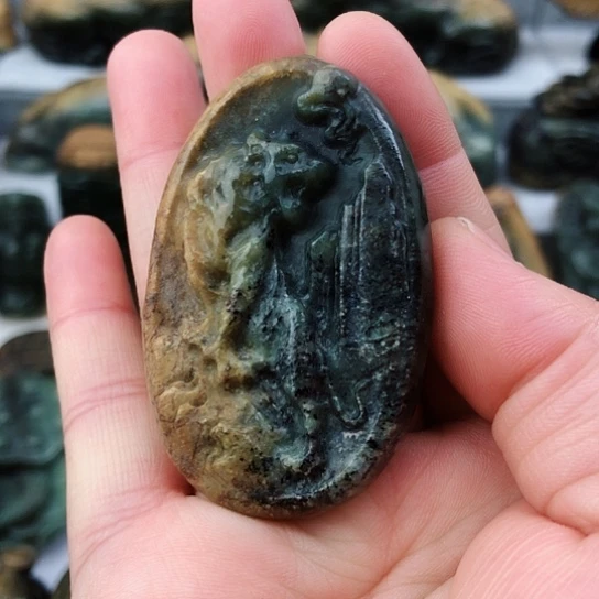 未镶嵌岫岩河磨玉（透闪石质玉）挂件