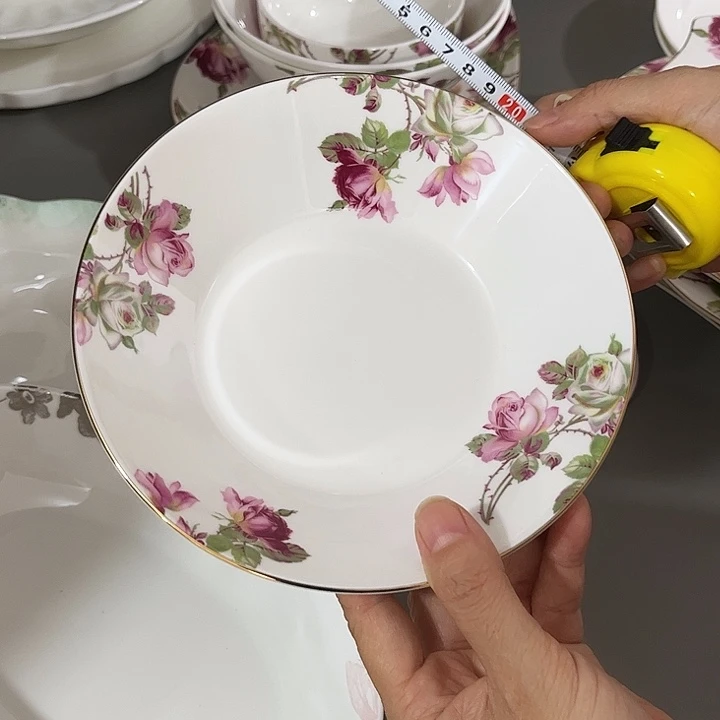 瓷片微瑕骨瓷盘两只装玫瑰