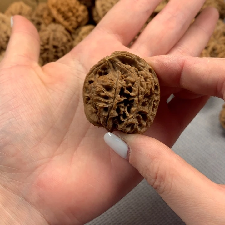鸿***文玩核桃吊坠异形单只
