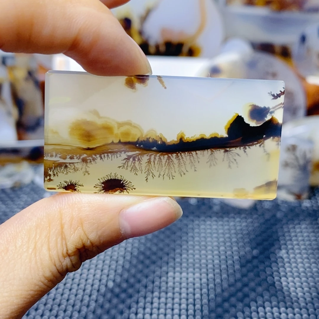 手***四玛瑙/玉髓未镶嵌珠宝奇石