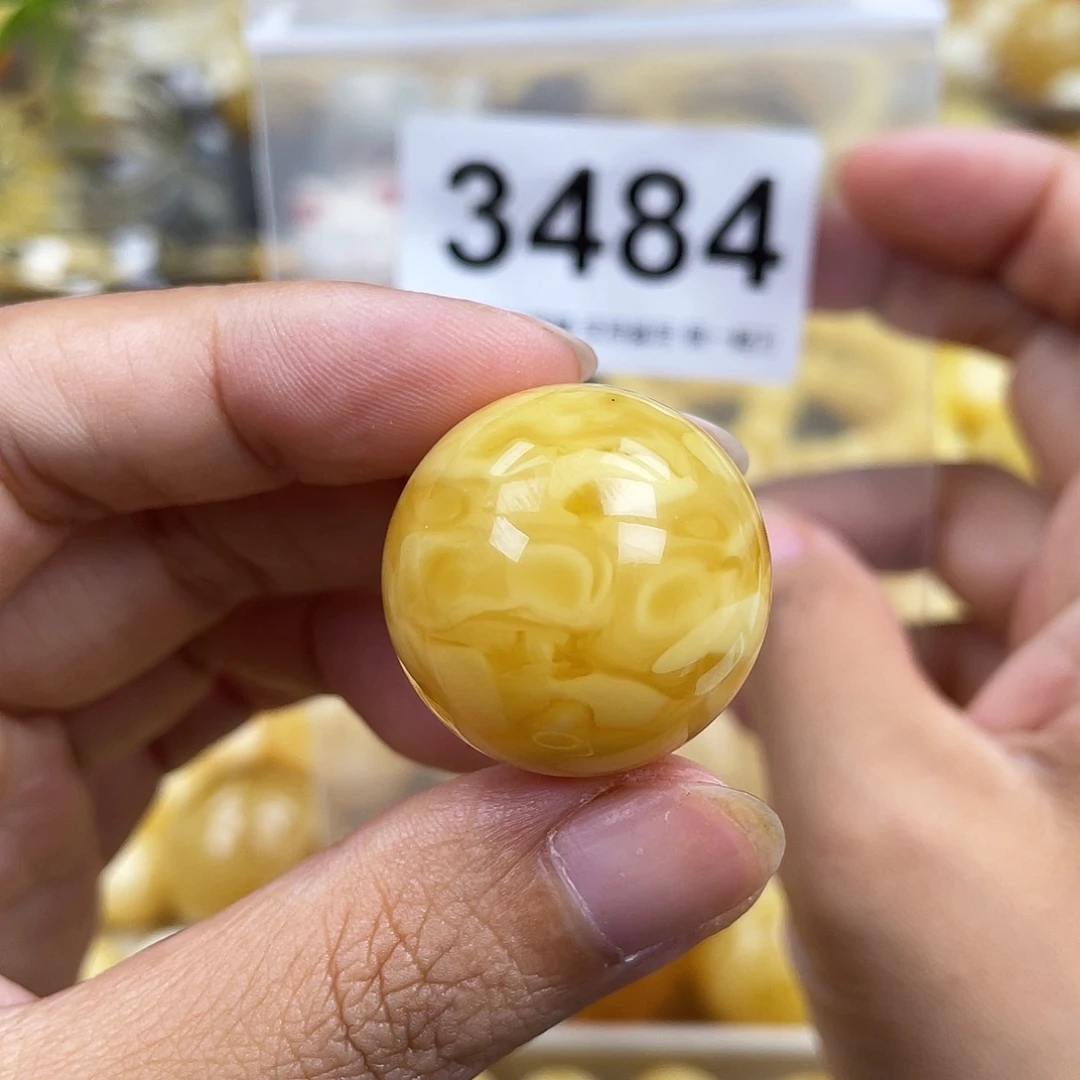 琥珀未镶嵌珠宝奇石25