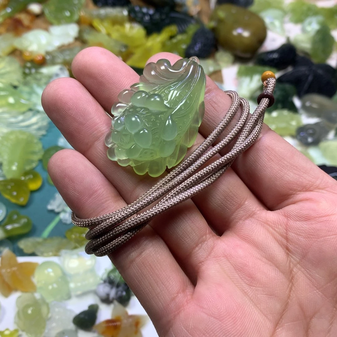 岫玉颈饰未镶嵌颖*妈白菜