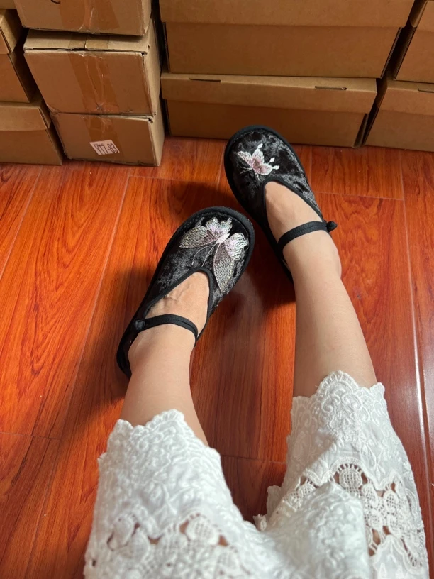 （认真的徒步爱好者-24年）千层底布鞋，盘扣款。