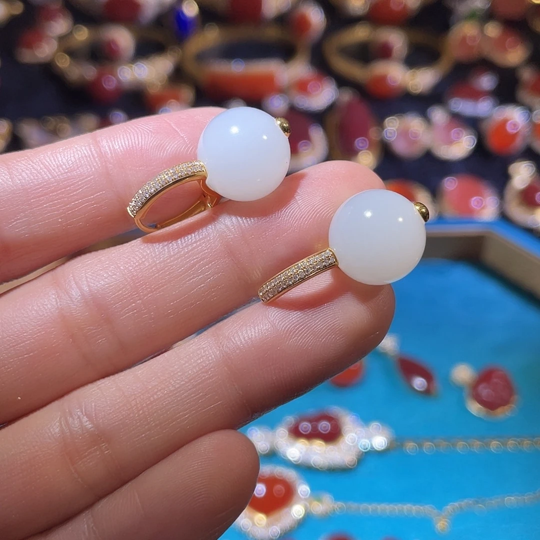 和田玉18K金镶嵌耳饰